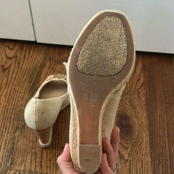 Arturo Chiang Ralin Cream Canvas Woven Peep Toe Cork Wedges Shoes Women's SZ 8.5 - Picture 5 of 5